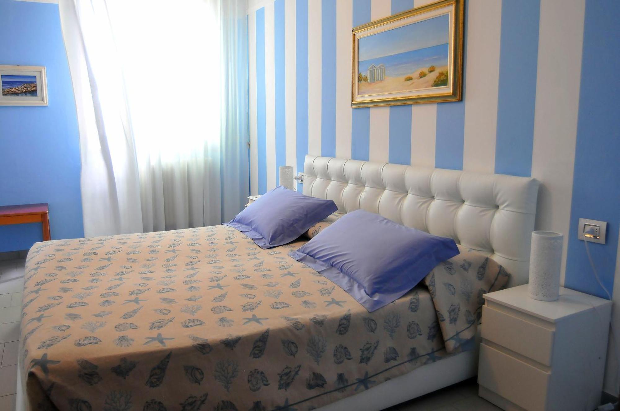 Stella - Casa Per Ferie Hotel เบลลาเรีย-อีเจอา มารีนา ภายนอก รูปภาพ